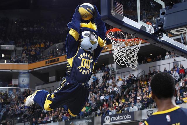 富保罗劝沃特森季后赛休战 为长远利益着想